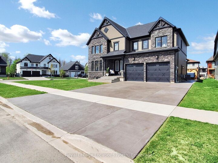Property Photo:  100 Reed Way  ON L9Y 4P5 