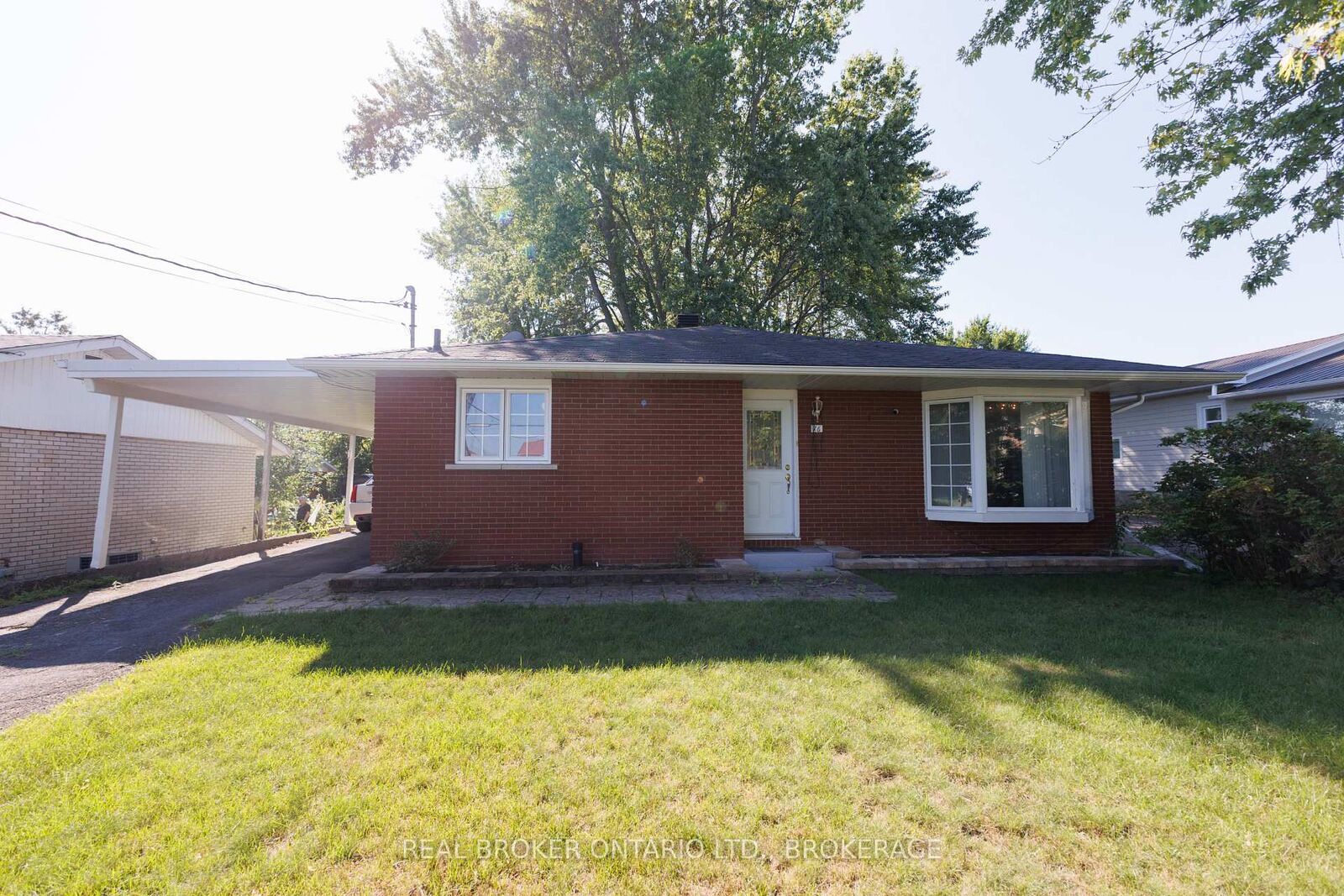 Property Photo:  76 Kincardine Road W  ON K0C 1A0 
