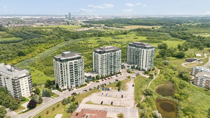 Property Photo: 55 Yorkland Boulevard 1204 ON L6P 4K9