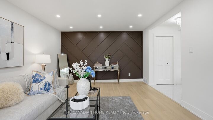 Property Photo: 6041 Cadham Street ON L2G 3A2