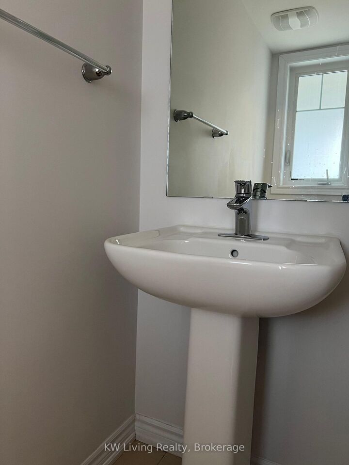Property Photo:  59 Tabaret Crescent  ON L1L 0G5 