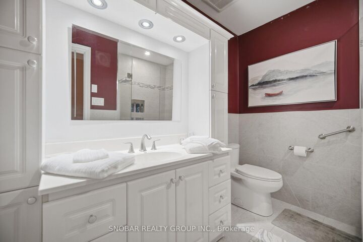 Property Photo: 3176 Ibbetson Crescent ON L5C 1Z2