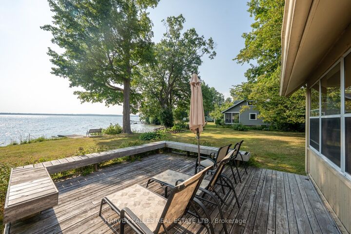 Property Photo: 607 Cedarvale Drive ON L9S 4L1