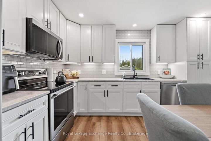 Property Photo: 299 Victoria Street ON N0G 2T0