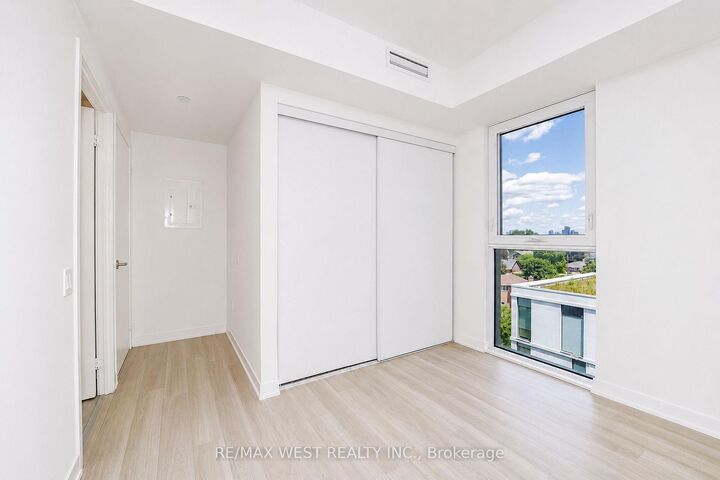 Property Photo: 500 Wilson Avenue 721 ON M3H 5Y9
