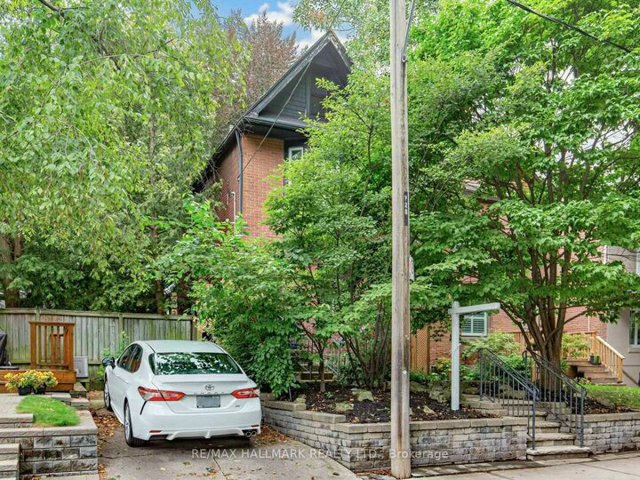 Property Photo:  28 Condor Avenue  ON M4J 3M8 