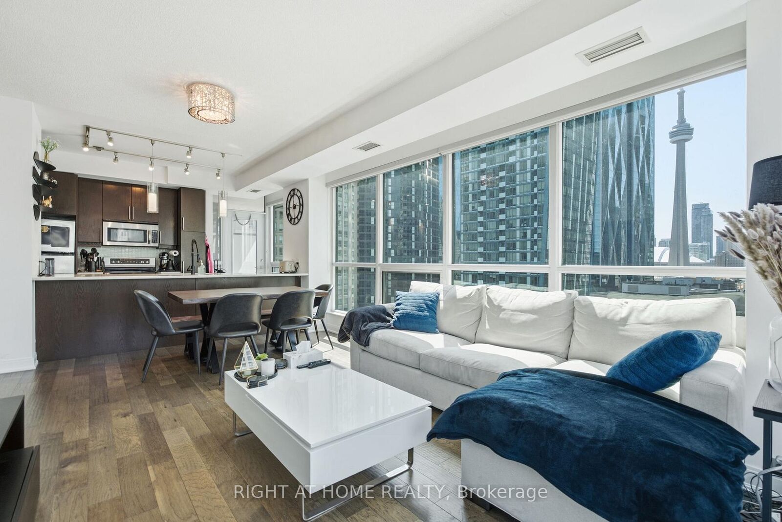 Property Photo: 1 Scott Street 1407 ON M5E 1A1