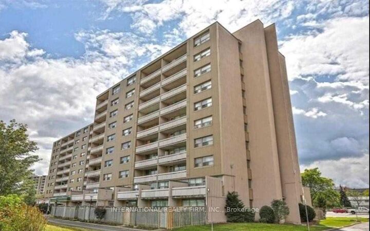 Property Photo:  15 Albright Road 301  ON L8K 5J2 