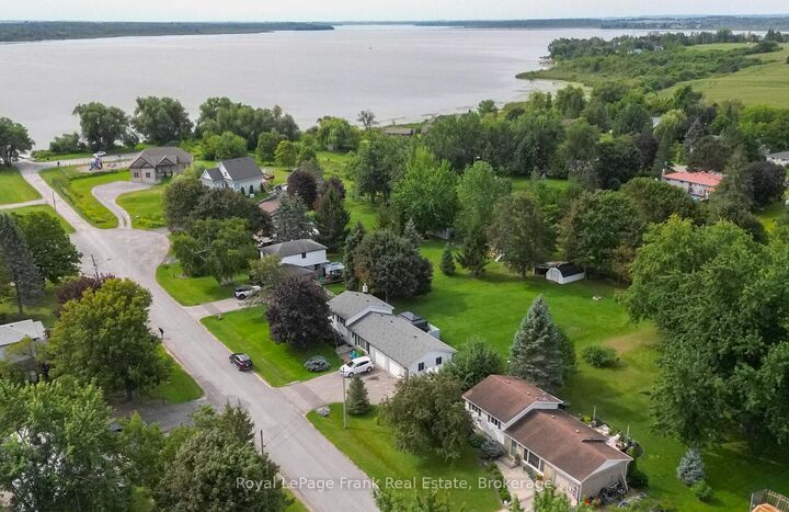 Property Photo: 10 Chickadee Court ON L9L 1B6