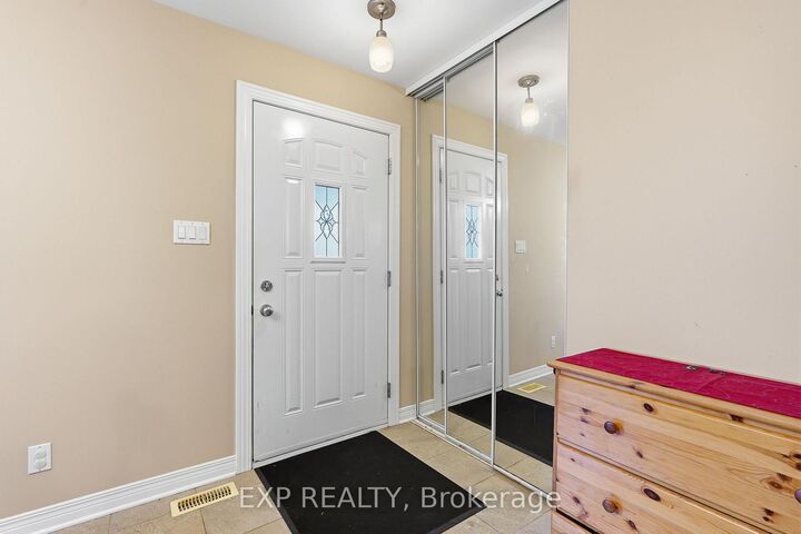 Property Photo: 2465 Woods Street ON K4K 1J3