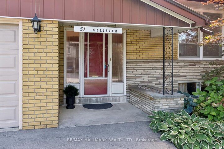 Property Photo:  51 Allister Avenue  ON M1M 3L2 
