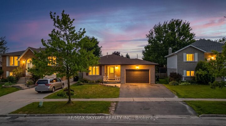Photo de la propriété:  42 Newbury Drive  ON N2N 2X6 
