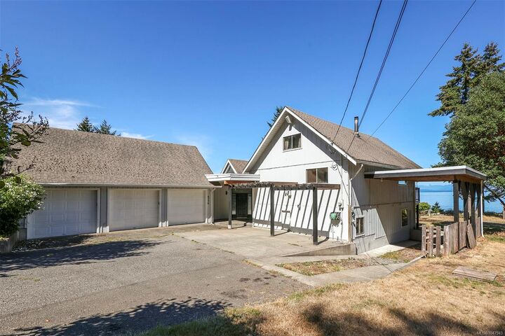 Property Photo: 6336 Coho Dr BC V9J 1V3