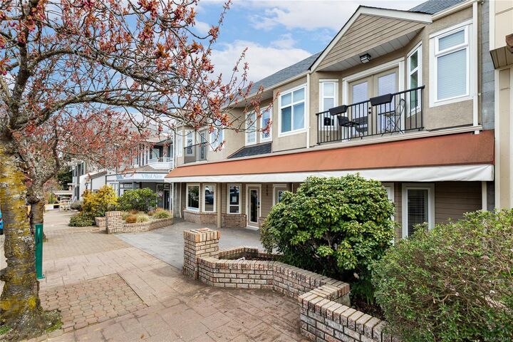 668 Beach Rd #4 — photo 1