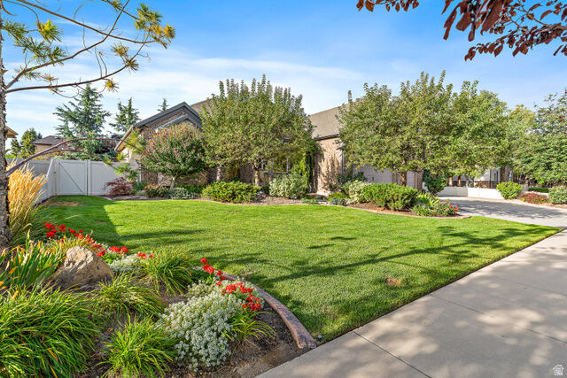 Property Photo:  552 E Johns Way S  UT 84070 