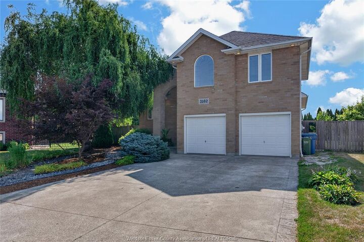 Property Photo: 3162 Leisure Crescent ON N8R 0A2