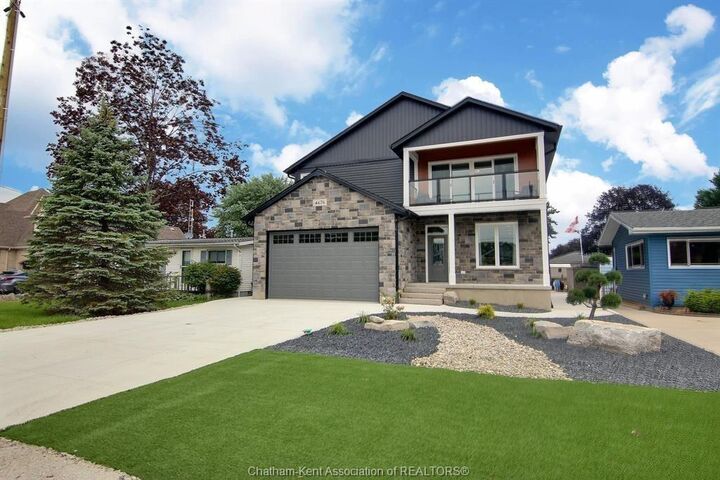 4676 Riverside Drive — photo 1