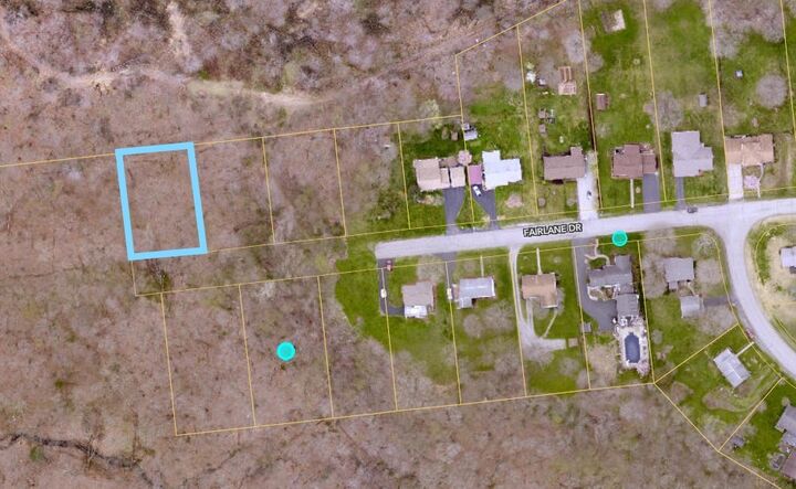 Property Photo: 194 Fairlane Dr PA 15052