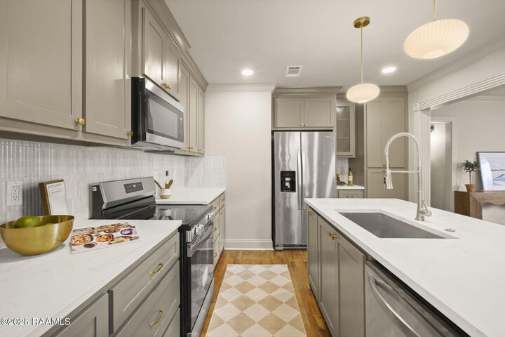 Property Photo:  3652 Capital Heights Avenue  LA 70806 