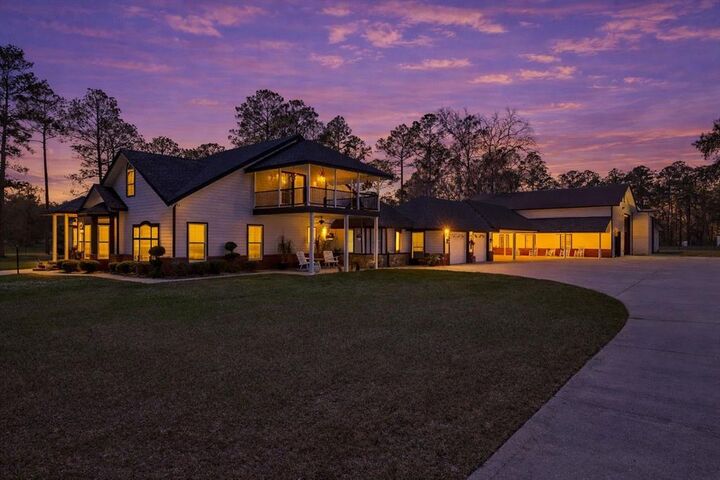 Property Photo: 376488 Kings Ferry Road FL 32046