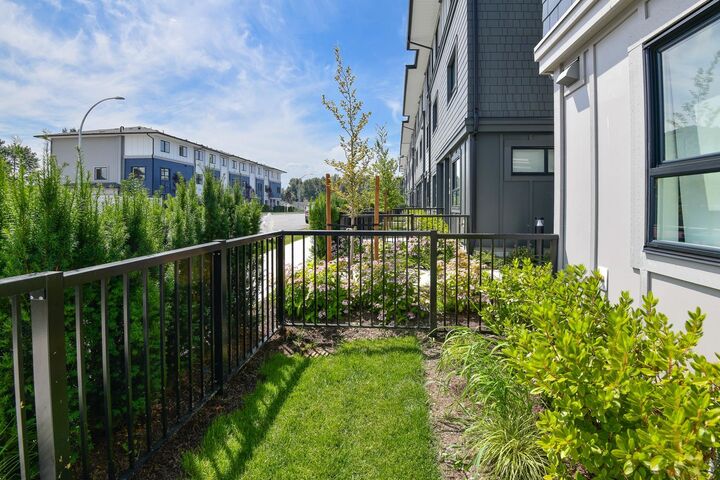Property Photo: 33525 Kingston Avenue 23 BC V2S 0R6