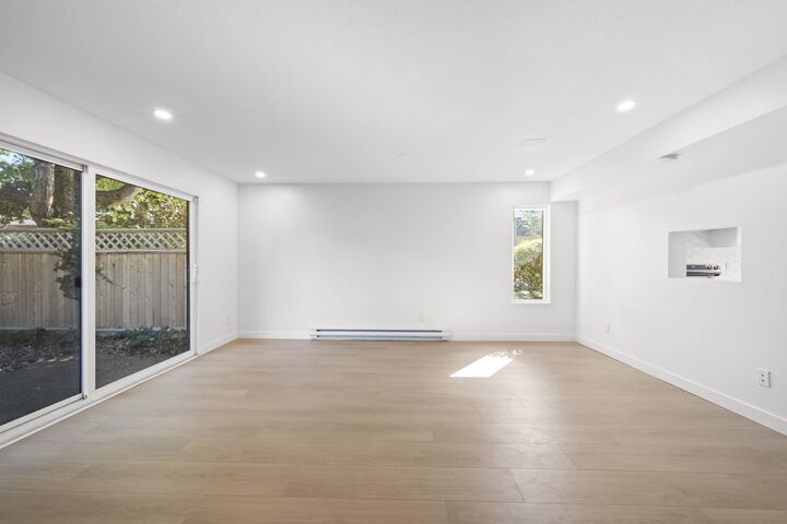 Property Photo: 6100 Tiffany Boulevard 35 BC V7C 5A8