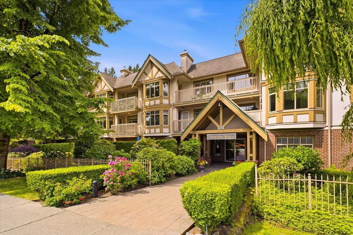 Property Photo:  2059 Chesterfield Avenue 411  BC V7M 2P4 
