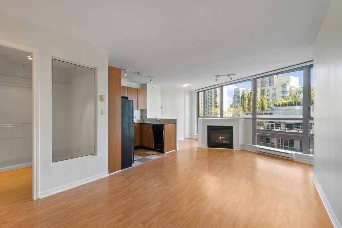 Property Photo: 501 Pacific Street 1010 BC V6Z 2X6