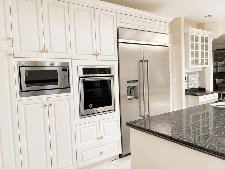 Property Photo:  7288 Wiltshire Street  BC V6P 5H5 