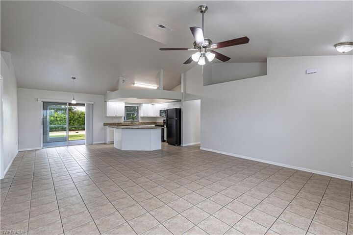 Property Photo: 520 NW 24th Ave FL 33993