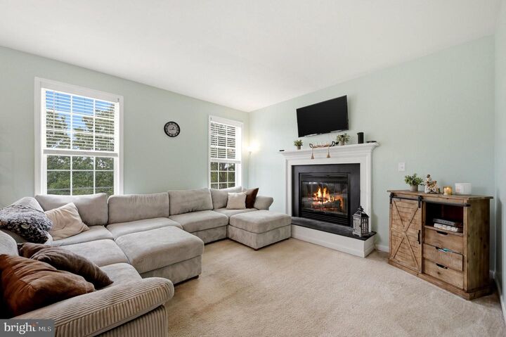 Property Photo: 1003 W Masters Drive VA 22625