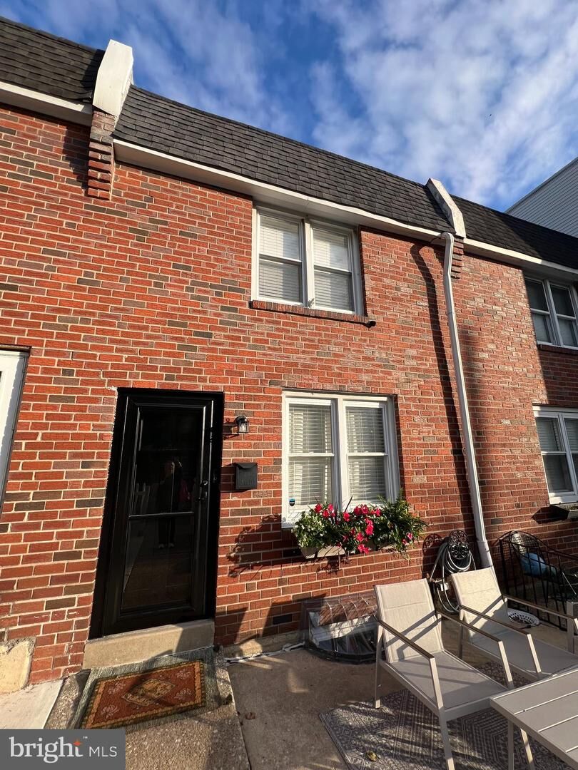 Property Photo:  367 Conarroe Street  PA 19128 