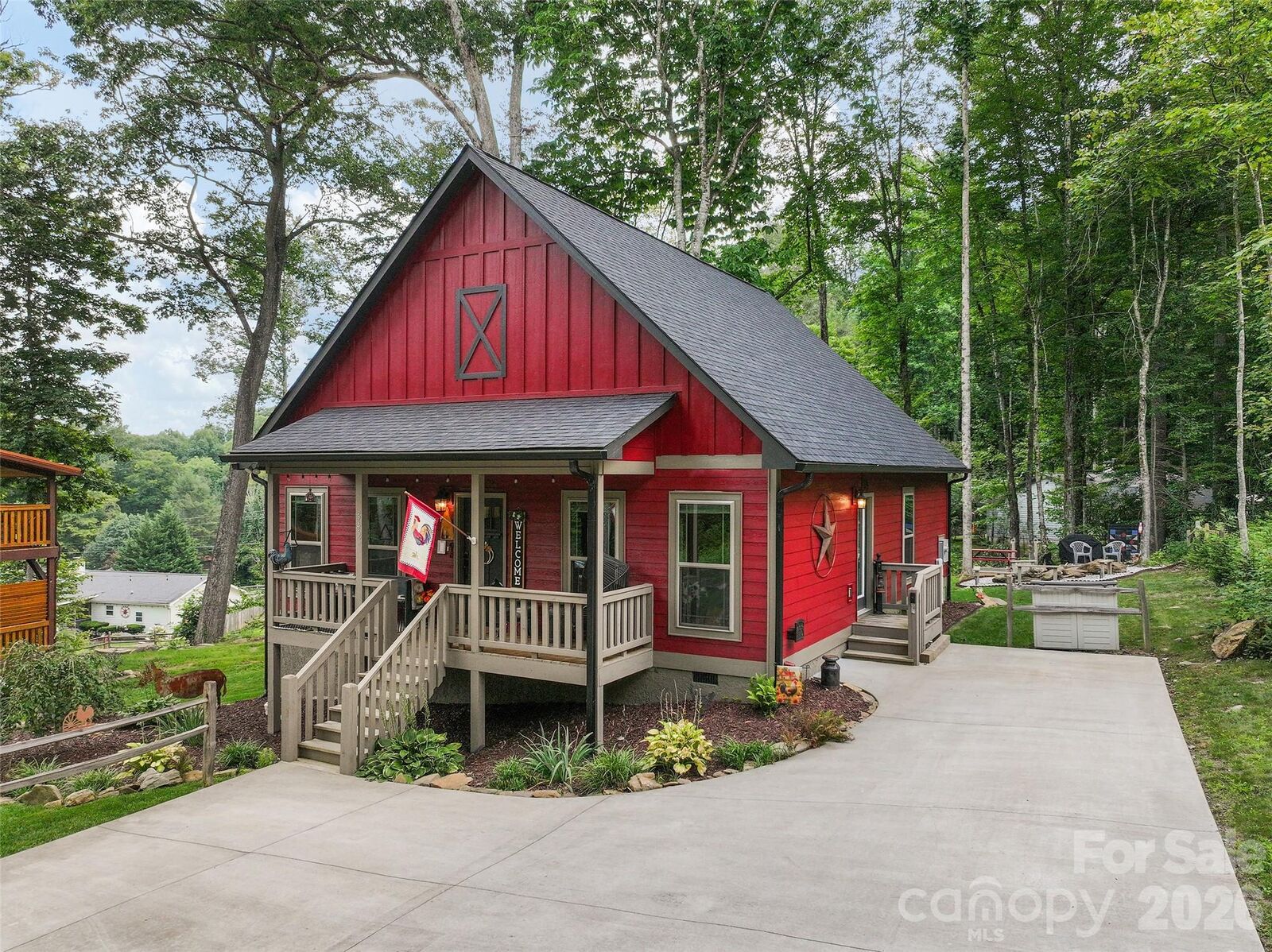 Property Photo:  545 Twinbrook Lane  NC 28751 