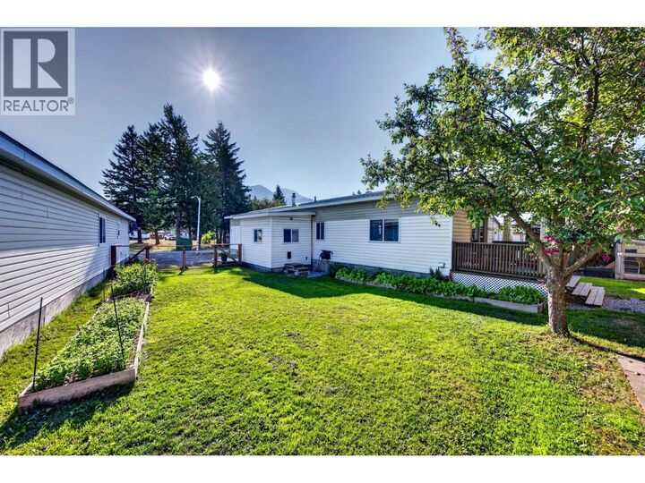 Property Photo: 1422 Golden View Road 5 BC V0A 1H1