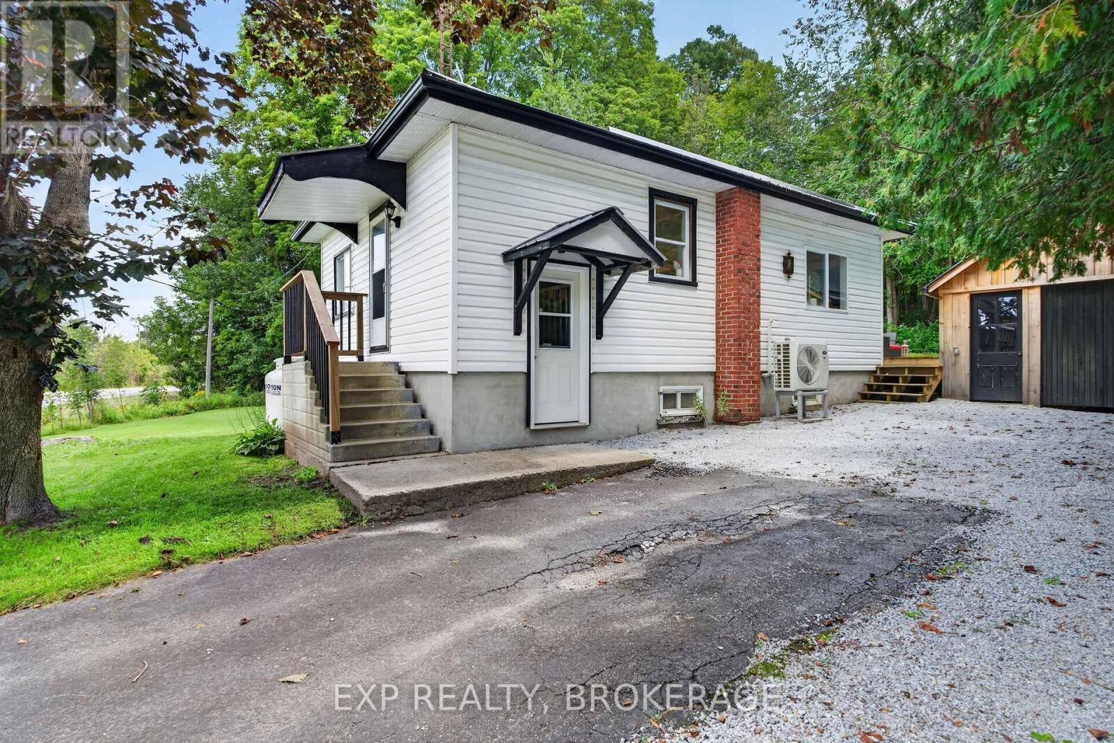 Property Photo:  22053 Highway 7  ON K0H 2B0 