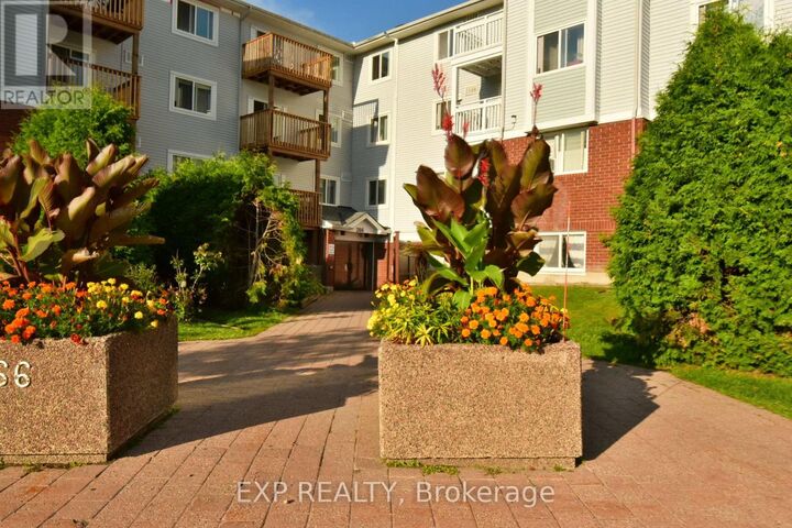 Property Photo:  266 Lorry Greenberg Drive 5  ON K1T 3J9 