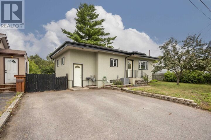 Property Photo:  262 Theresa St  ON P7A 5P9 