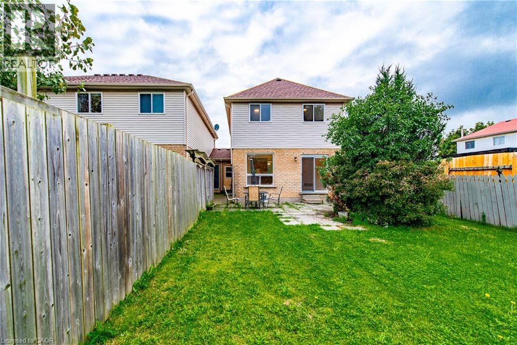 Property Photo:  119 Summers Drive Room A  ON L2V 5C7 
