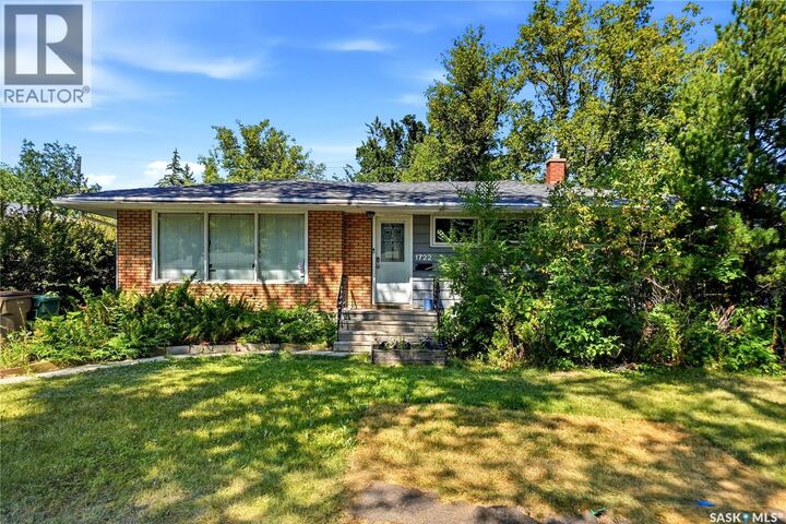 Photo de la propriété: 1722 Macpherson Avenue SK S4S 4C9