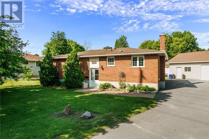 Property Photo:  1598 Gary Avenue  ON P3A 4G4 