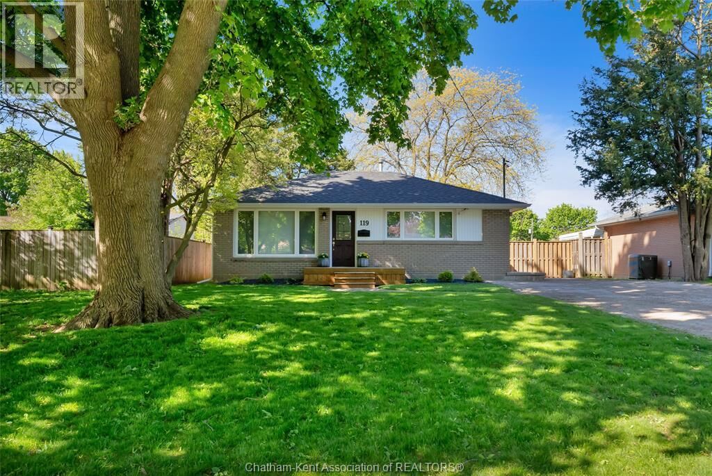 Property Photo:  119 Burton Avenue  ON N7M 4Z6 
