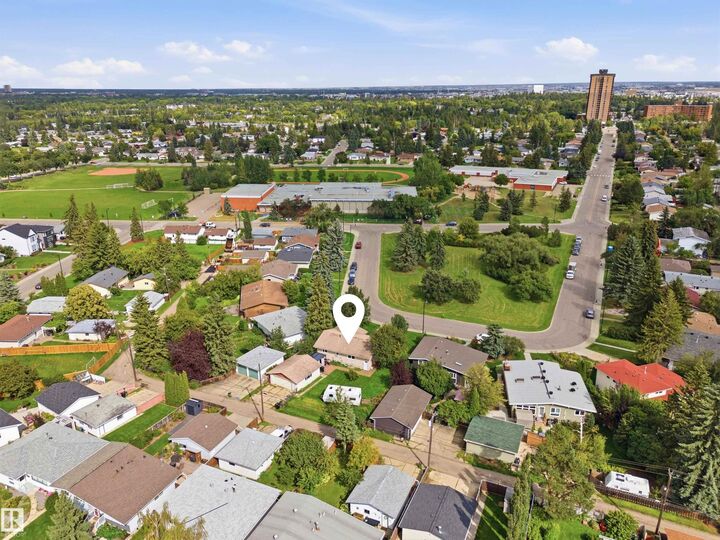 Property Photo:  5416 114A Street NW  AB T6H 3M7 