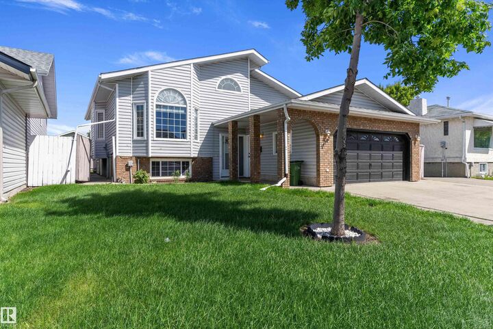 Property Photo:  14707 33 Street NW  AB T5Y 2C9 