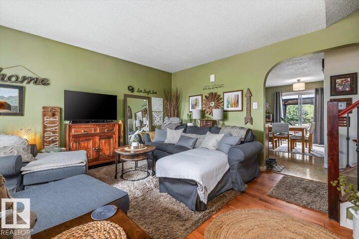 Property Photo:  14516 37 Street NW  AB T5Y 2K2 