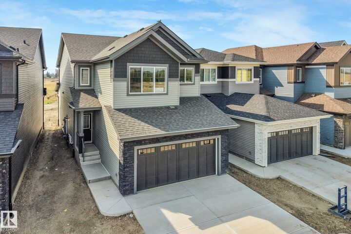 511 157 Avenue NE — photo 1