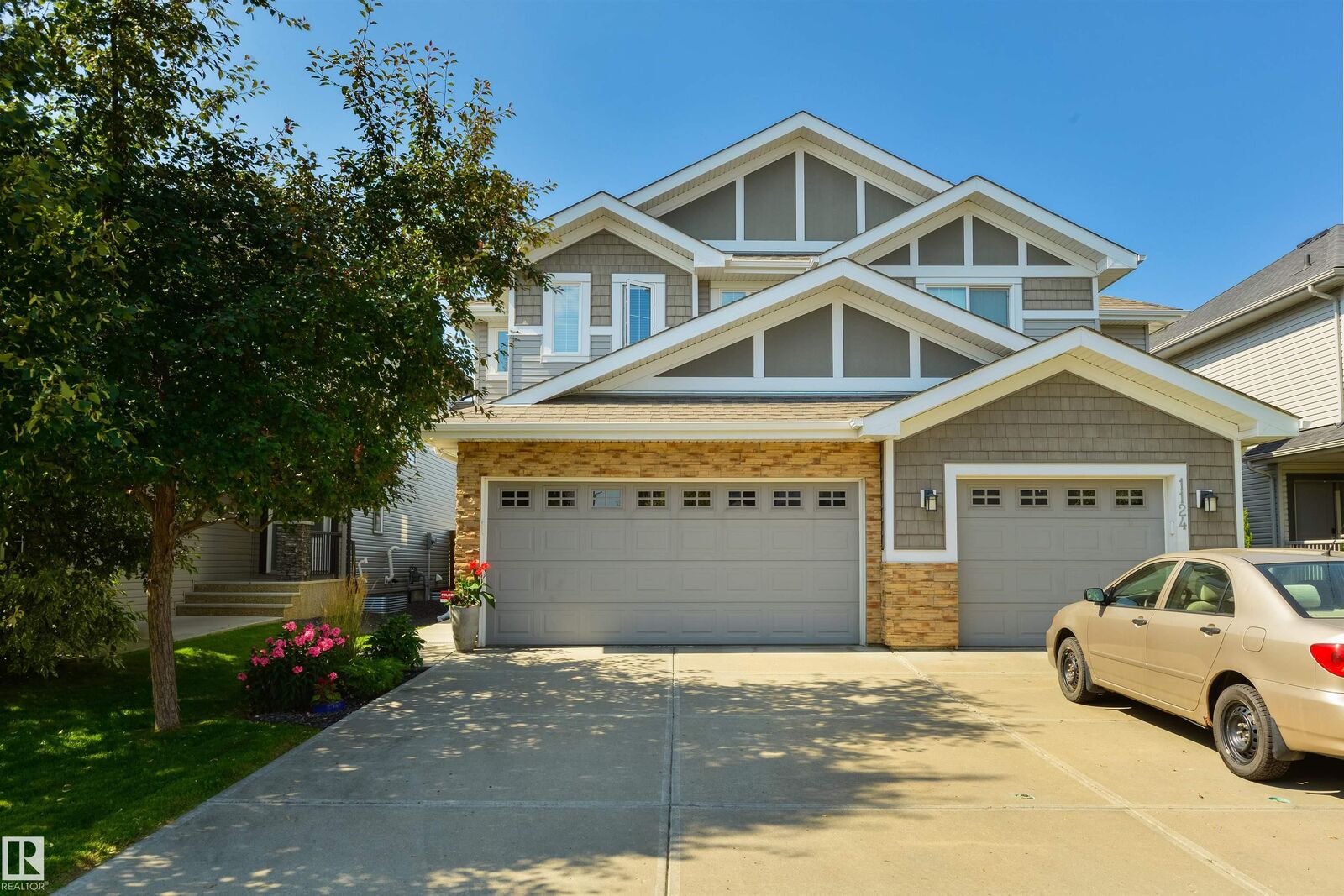Property Photo:  1126 162 Street SW  AB T6W 2L1 