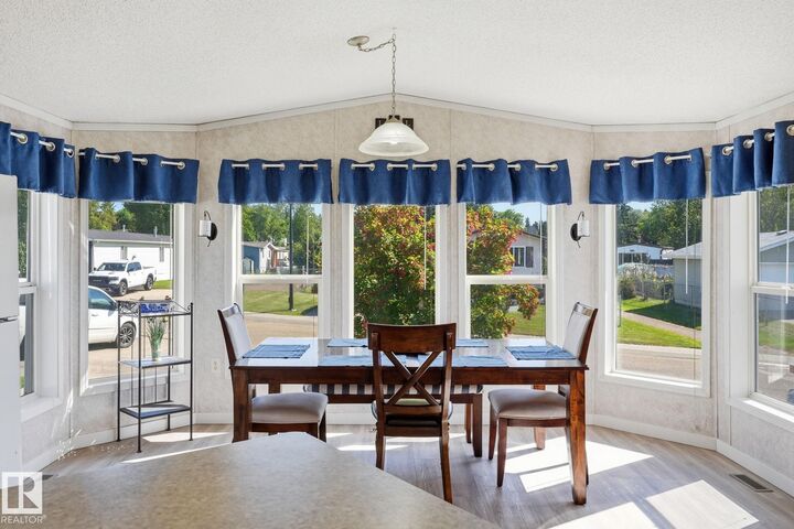 234 Oak Wood Drive NW — photo 1