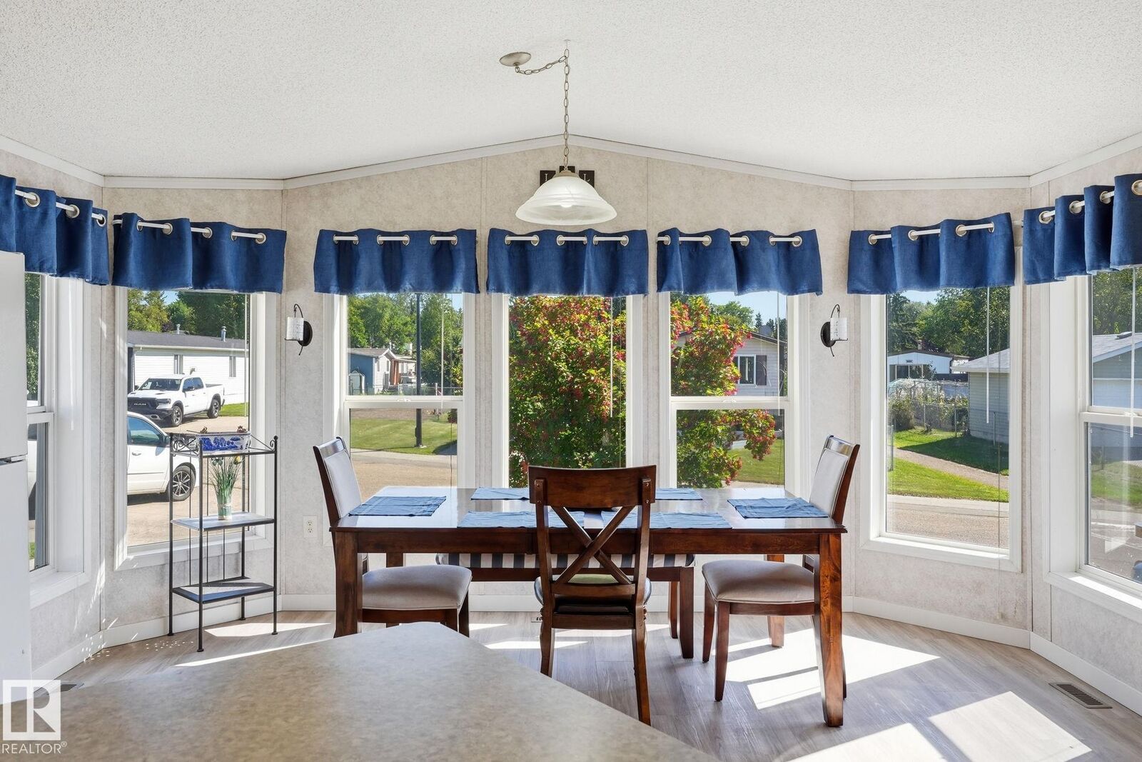 Property Photo: 234 Oak Wood Drive NW AB T6P 0A3