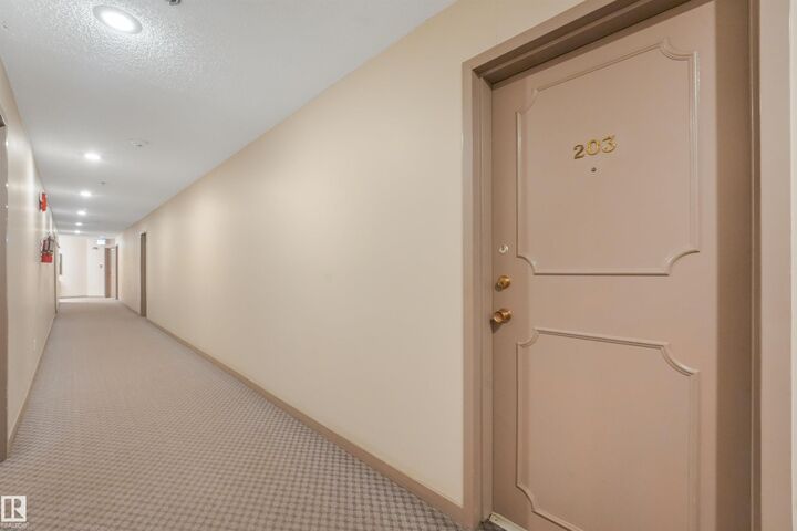Property Photo:  10171 119 Street NW 203  AB T5K 1Z1 