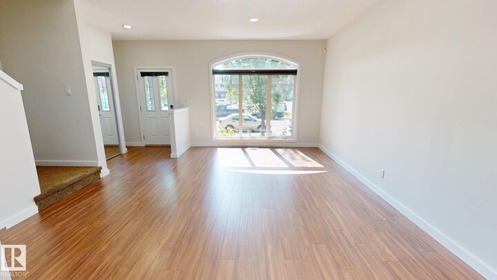 Property Photo:  5833 Mullen Place NW  AB T6R 0T5 